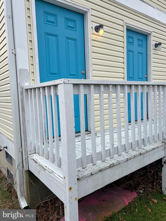 Building Photo - 208 Sunset Dr