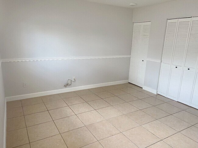 Building Photo - AUGUST MOVE IN FOR THIS RANCH STYLE HOME I...