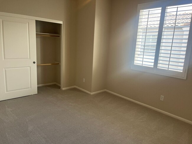 Building Photo - 2bd/2.5ba Townhouse with A/C in San Elijo ...