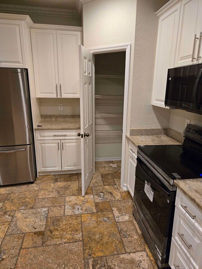 Building Photo - 13520 Cypress Head Dr