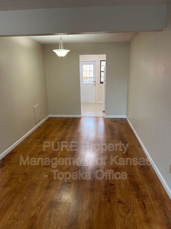 Building Photo - 3032 SW Lydia Ave