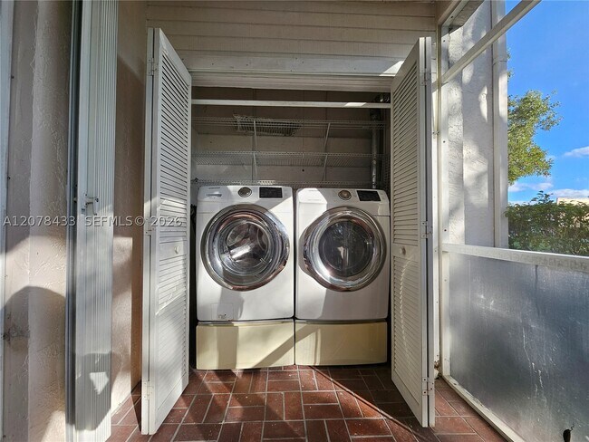 Building Photo - 9505 NW 42nd St