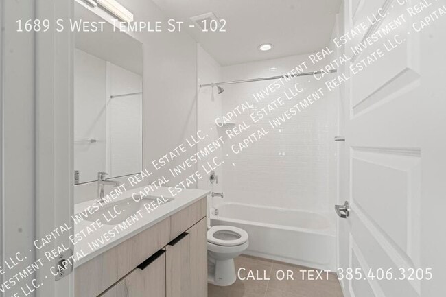 Building Photo - 1689 S W Temple St