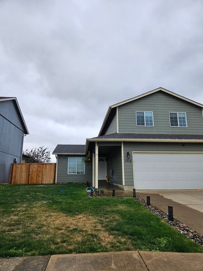 Building Photo - 5316 Holly Loop SE