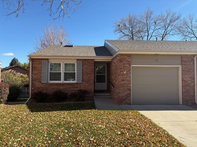 Building Photo - Updated 3BD/2BA with Garden Basement & Low Maintenance Living