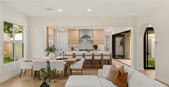 Building Photo - 12024 Whitehills St