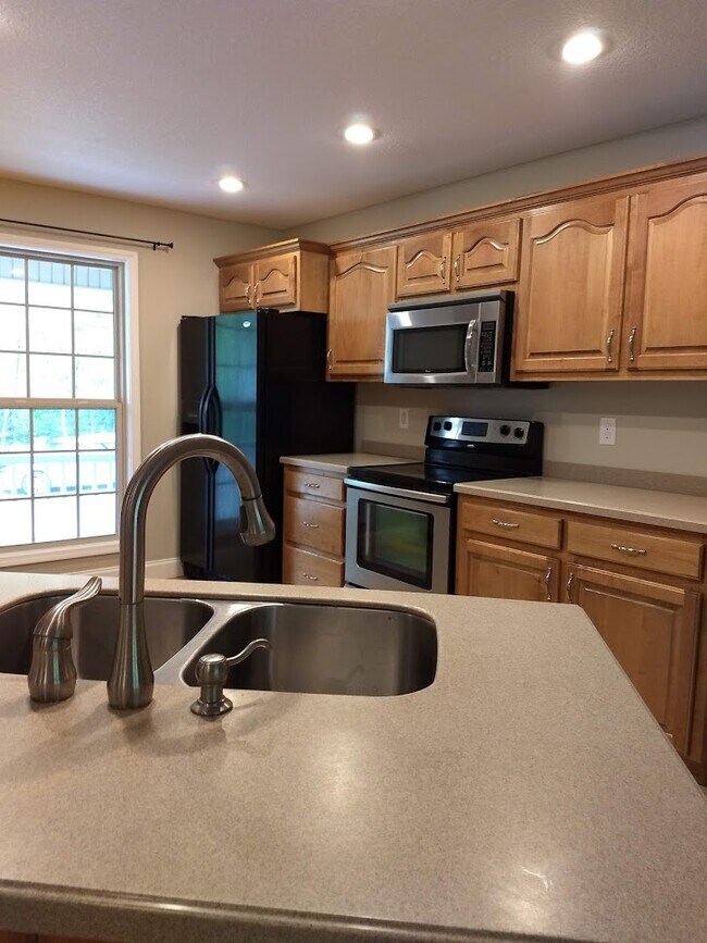 Building Photo - 6345 Osage Rd