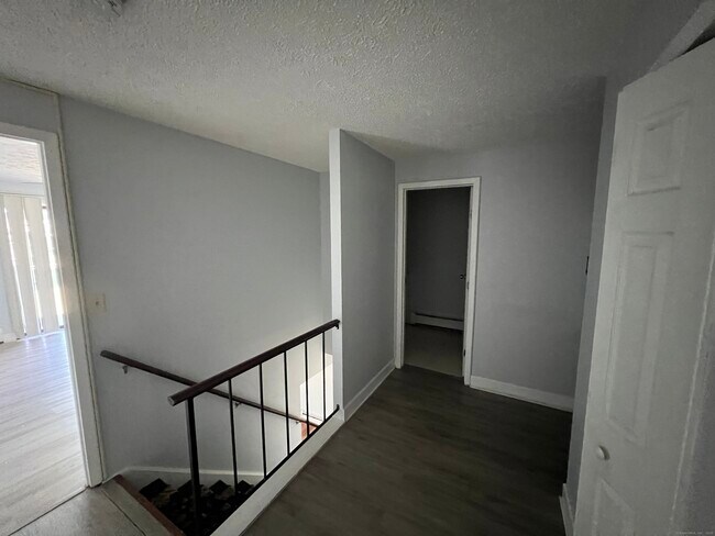 Building Photo - 23 Amato Dr