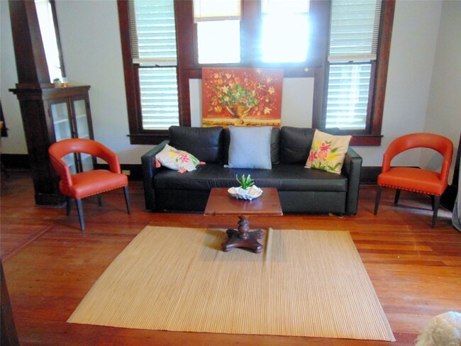 Building Photo - 3420 Avenue R