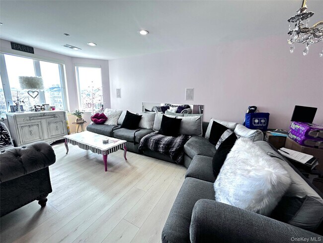 Building Photo - 1321 Round Pointe Dr