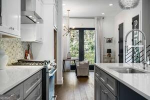 Building Photo - 2328 Mason Dr