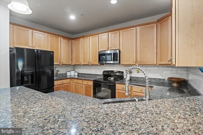 Building Photo - 20970 Branchwood Ct