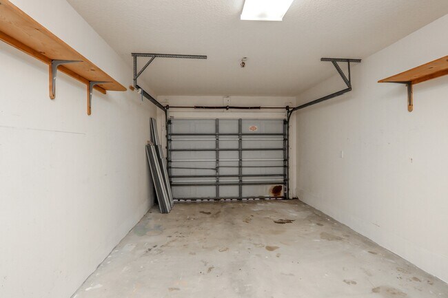 Building Photo - 4145 SW 84th Ct