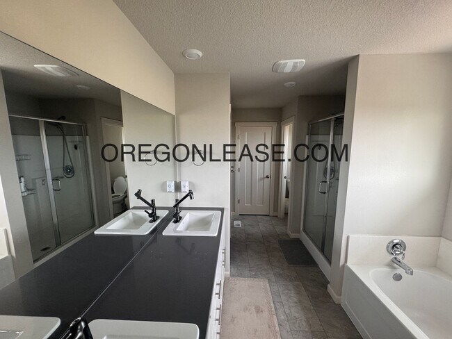 Building Photo - New Construction | 3 Bed, 2.5 Bath | 2,081...