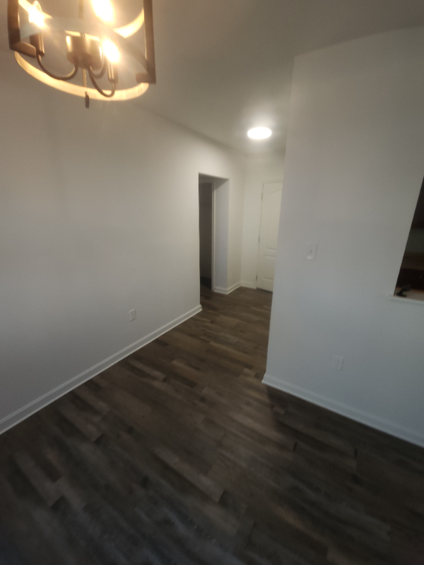 Building Photo - 2707 Cobden St