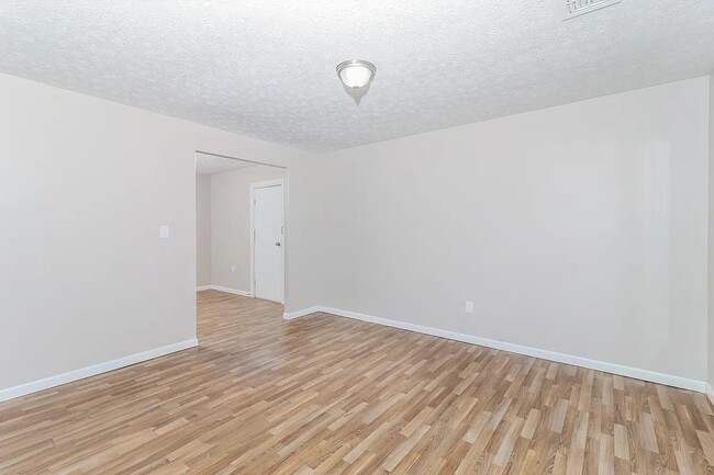 Building Photo - 3124 Elkhorn Dr