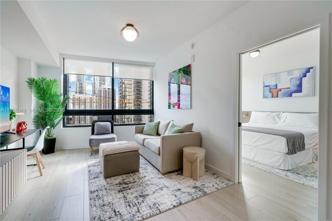 Building Photo - 225 N Miami Ave