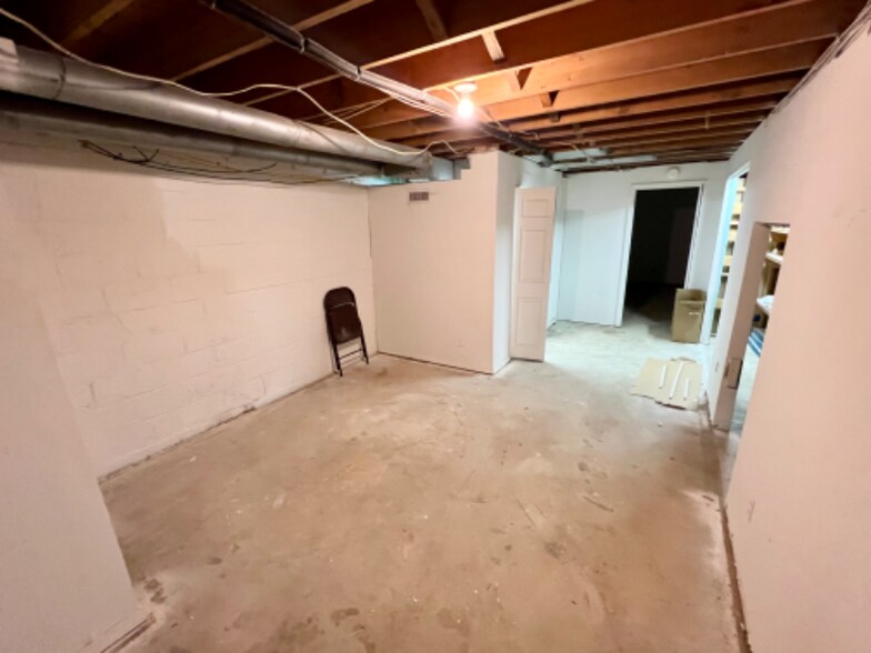 Building Photo - 5111 E Brigantine Ct