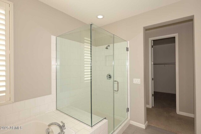 Building Photo - 10072 E Bell Rd