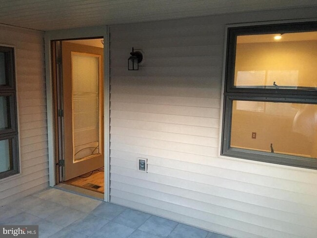 Building Photo - 45 Princeton Ct