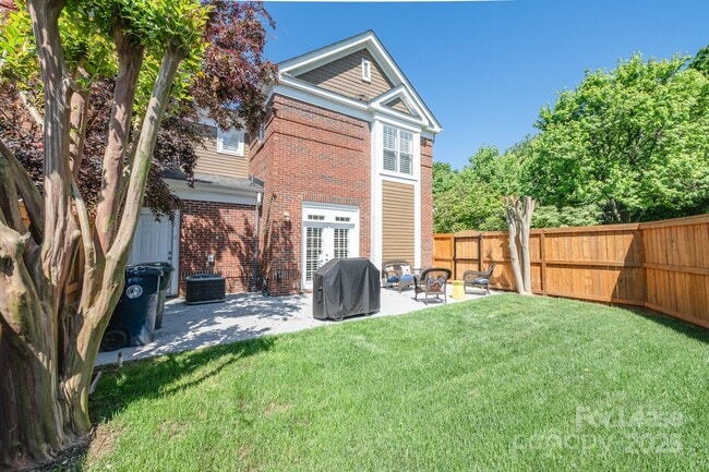 Building Photo - 18524 Mizzenmast Ave