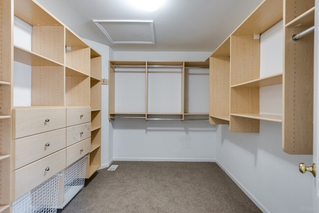 Building Photo - 954 Campbell Dr