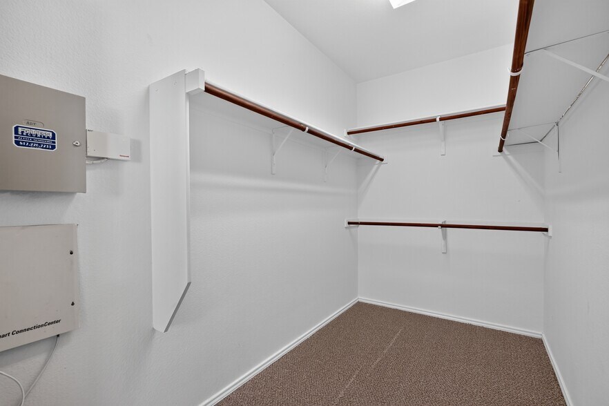 Building Photo - 1009 Youkum Ct