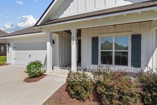 Building Photo - 925 Charleston Loop