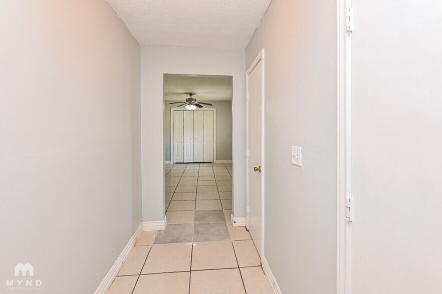 Building Photo - 4418 Tareyton Ln