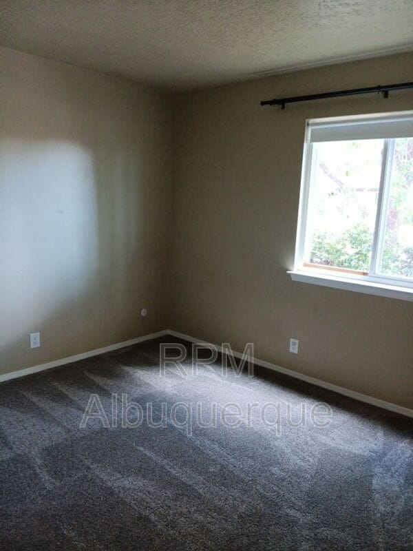 Building Photo - 11129 Newcomb Ave NE