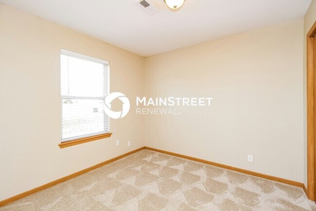 Building Photo - 3 Bedroom Pet-Friendly Home in Pleasant Hill, MO with Main Street Renewal