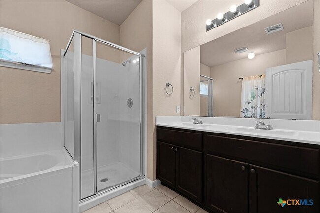 Building Photo - 481 Centinela St