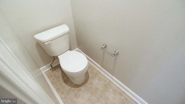 Building Photo - 7228 Fair Oak Dr