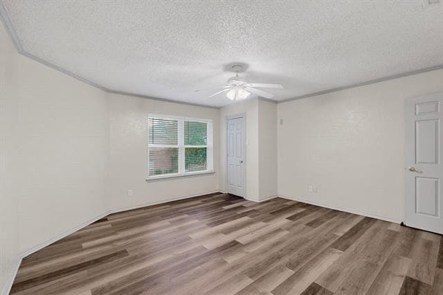 Building Photo - 3925 Brandon Park Dr