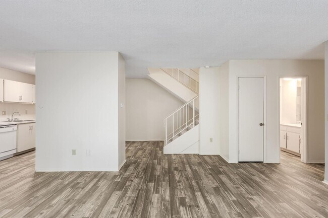 Building Photo - Dorchester Apartments | Spacious 1 & 2 Bedroom Apartments Near SDSU