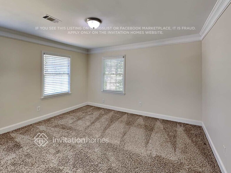 Building Photo - 3820 Cline Dr SE