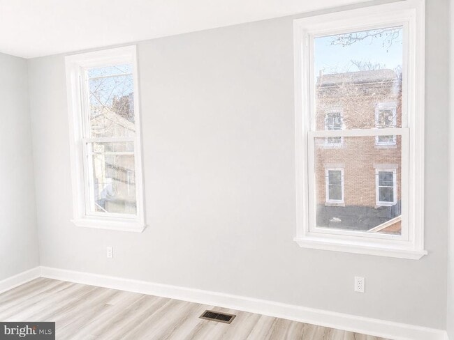 Building Photo - 3133 Euclid Ave