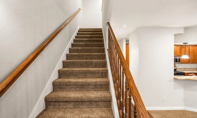 Building Photo - 1/2 OFF FIRST MONTH RENT! Beautiful and Spacious Single Family Condo in Fantastic NE Salem Location