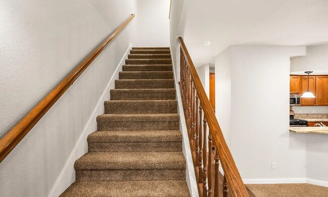 Building Photo - Beautiful and Spacious Single Family Condo in Fantastic NE Salem Location