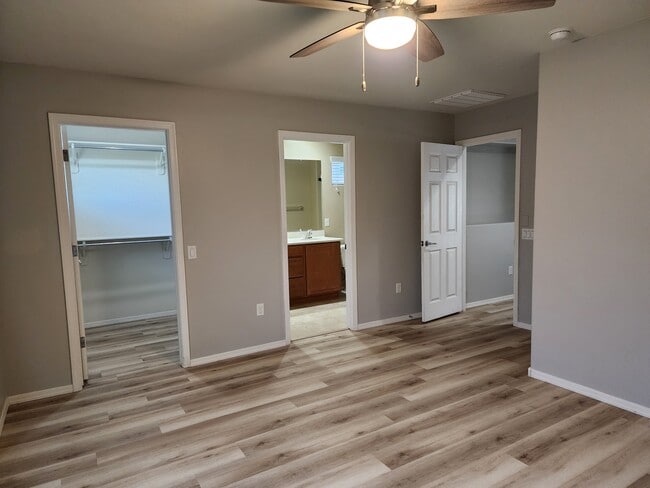 Building Photo - 5781 Cedar Ridge Rd