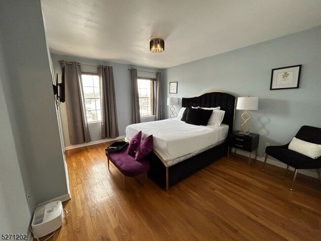 Building Photo - 29 Madonna Pl