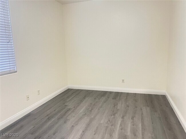 Building Photo - 8112 Azure Falls Ct