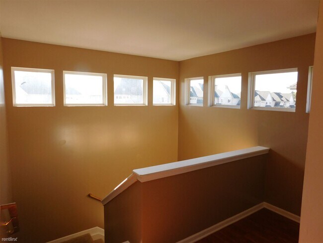 Building Photo - 3 br, 2 bath Condo - 857 Brandon Ave 857B