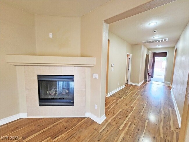 Building Photo - 5561 Carrara Pointe St