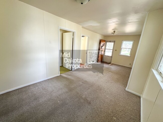 Building Photo - 618 S Edmunds- 2 bedroom house