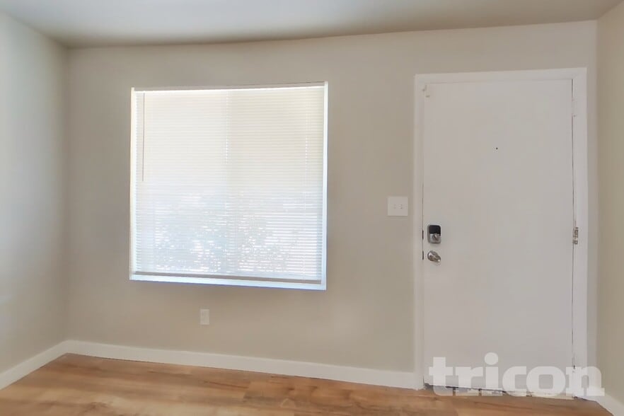 Building Photo - 4889 Milos Dr