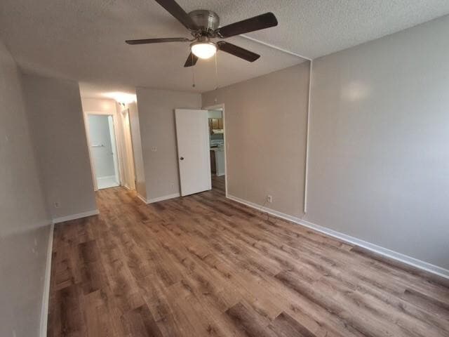 Building Photo - 2771 Riverside Dr