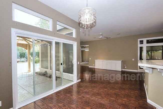 Building Photo - 4107 Ironwood Dr