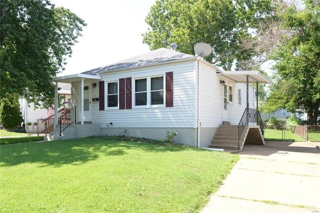 Building Photo - 10630 St Lawrence Ln