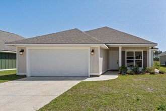 Building Photo - 4 Bedroom Beauty in Foley